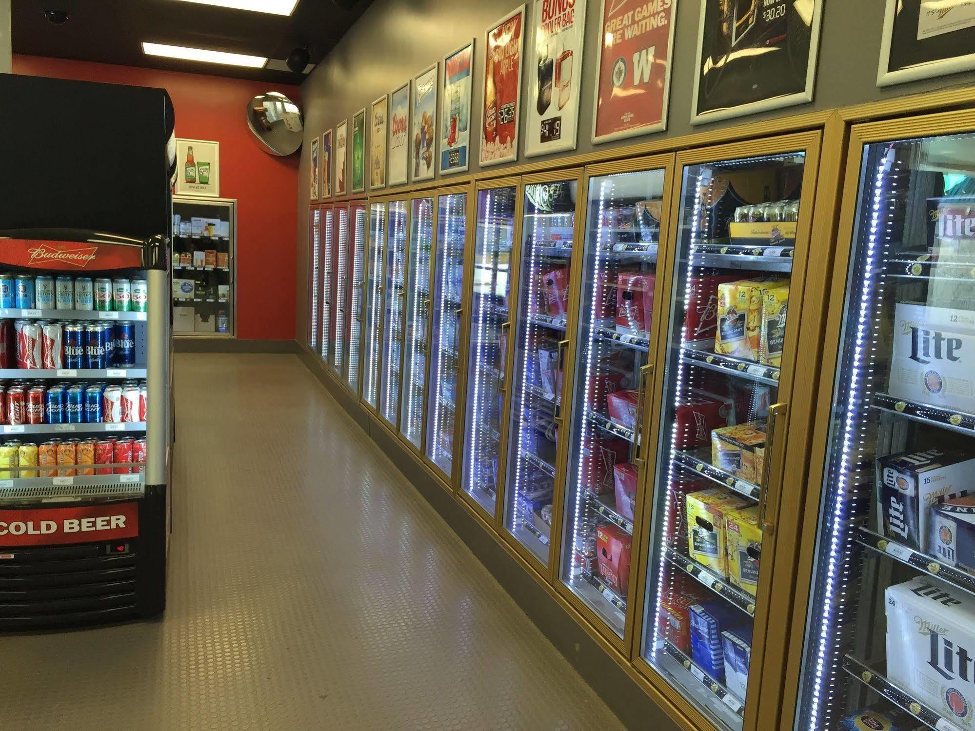 Canad Inns Destination Centre Transcona 위니펙 외부 사진